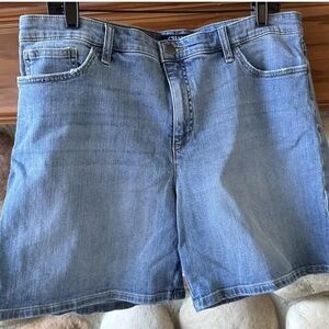 Chaps women’s size 16 denim shorts